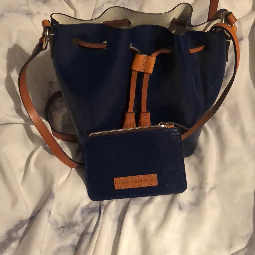 Dooney & Bourke bucket purse